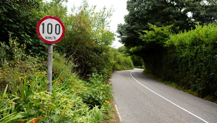 Calls For Blind Bend Warning Signage To Prevent Major Incident In West Clare – Clare FM